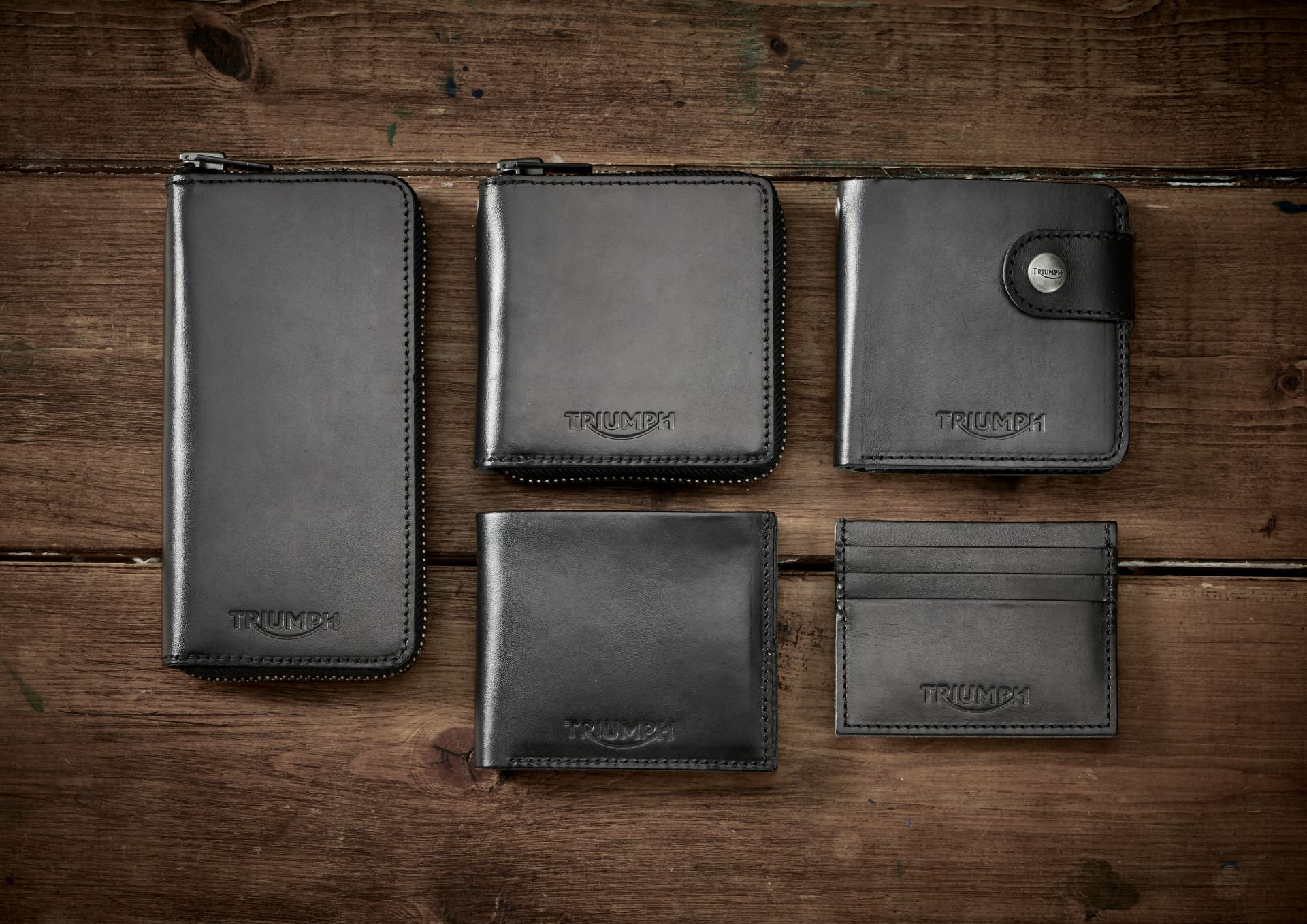 MACA25004 lifestyle MACA25004_CLO_2025_LEATHER_Wallets_Landscape_V2_rvjz9f