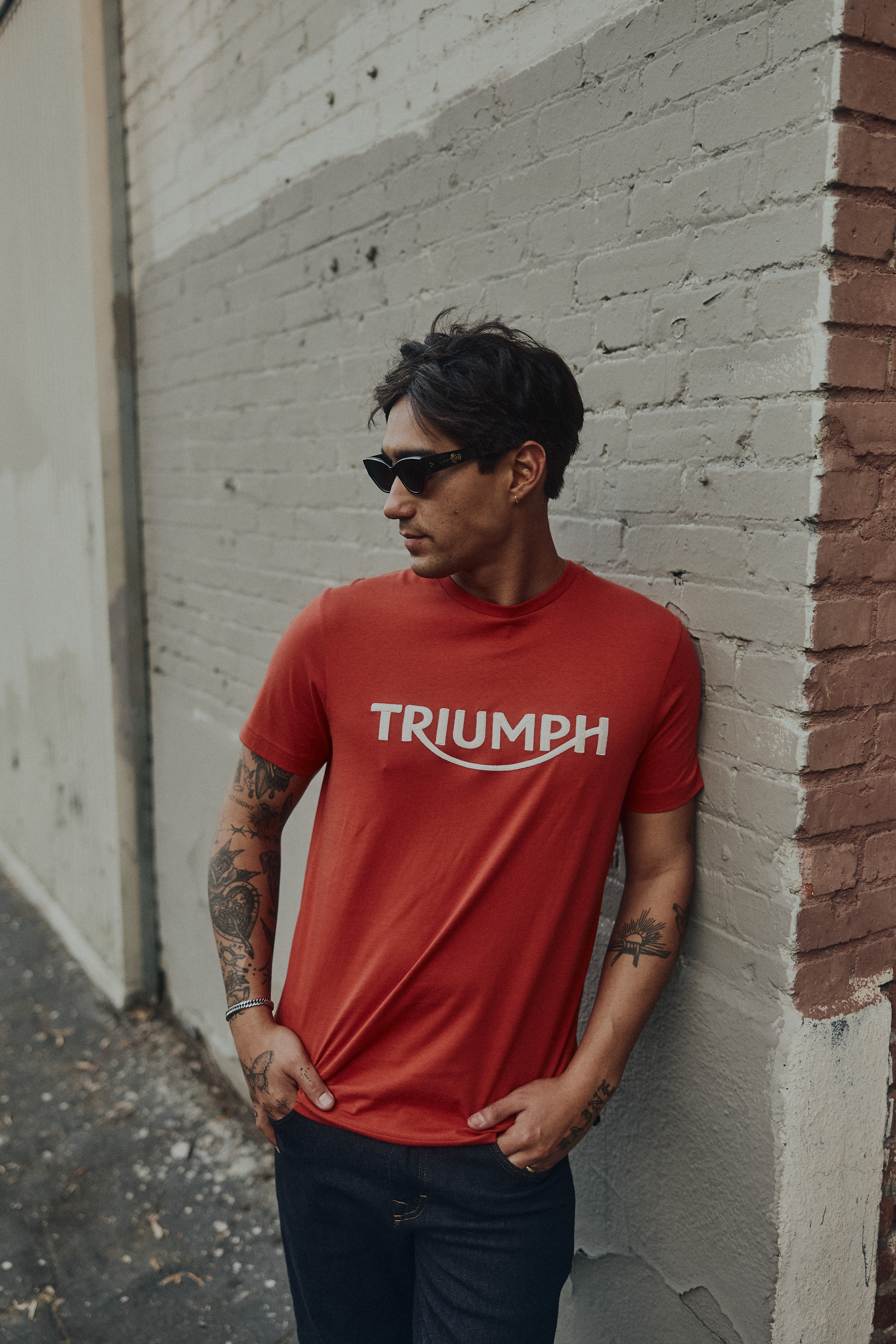 MTSS26212 lifestyle MTSS26212_CLO_MODERN_CLASSIC_LOCATION_2026_TriumphMotorcycles_2026Apparel_JH__U7A4563
